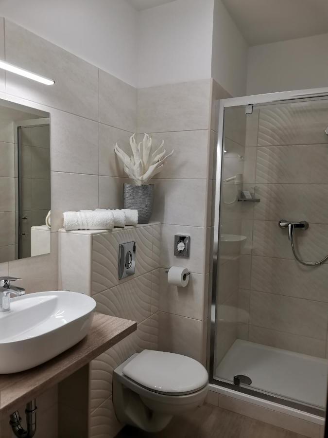 Alfa Hotel Győr Eksteriør billede