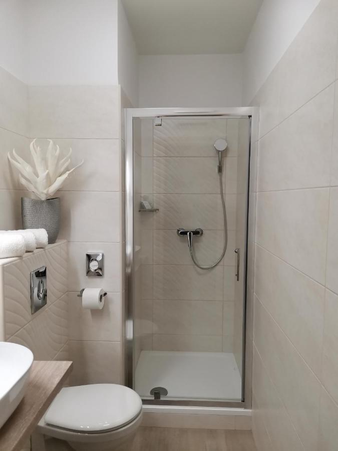 Alfa Hotel Győr Eksteriør billede
