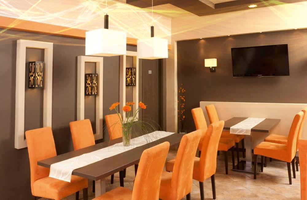 Alfa Hotel Győr Eksteriør billede