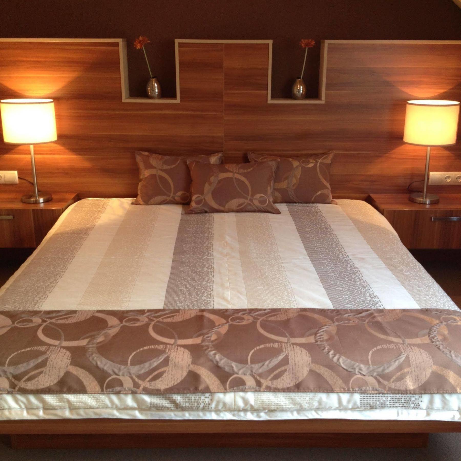 Alfa Hotel Győr Eksteriør billede