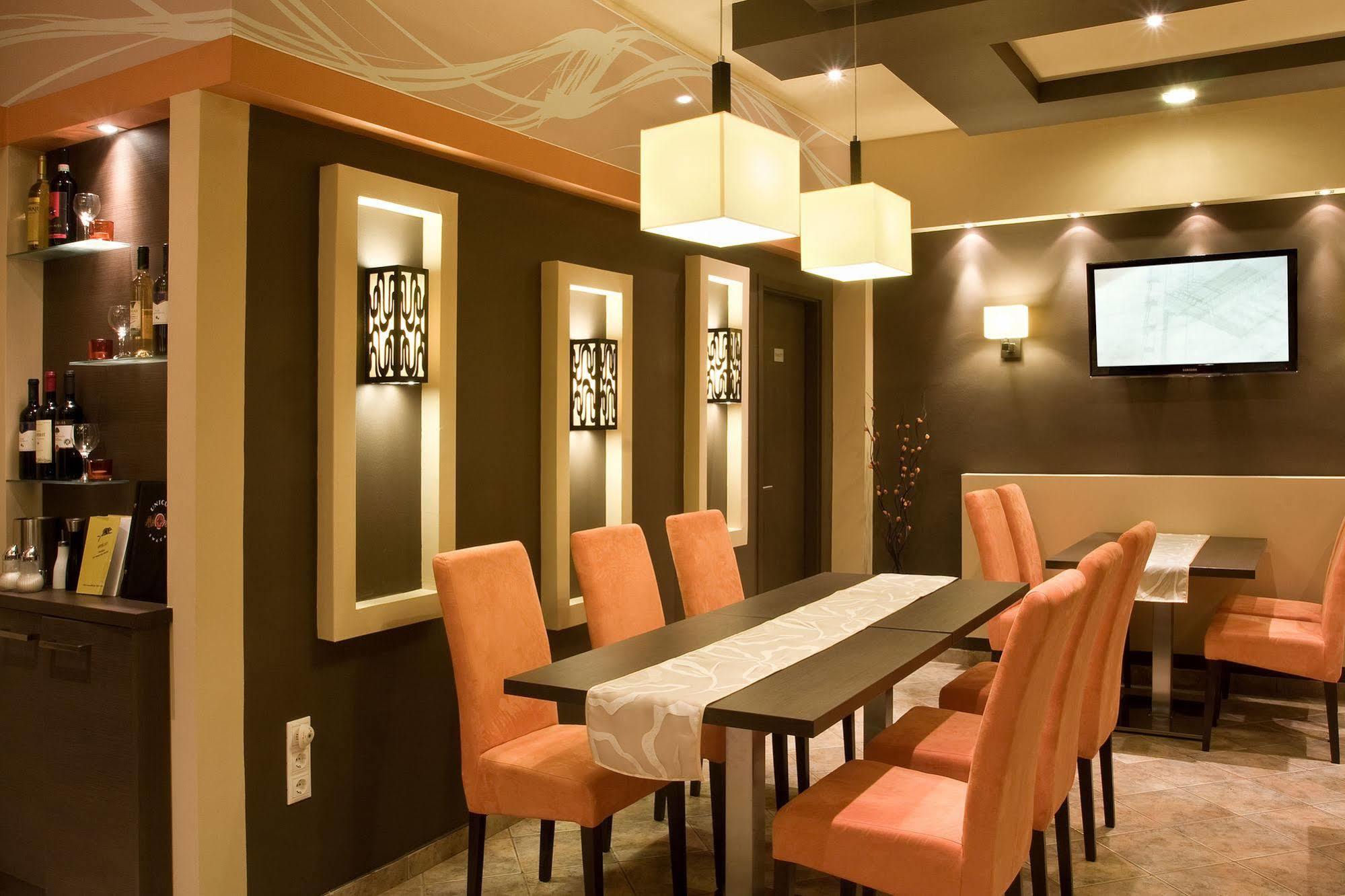 Alfa Hotel Győr Eksteriør billede