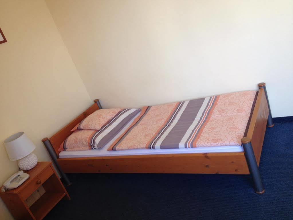 Alfa Hotel Győr Eksteriør billede