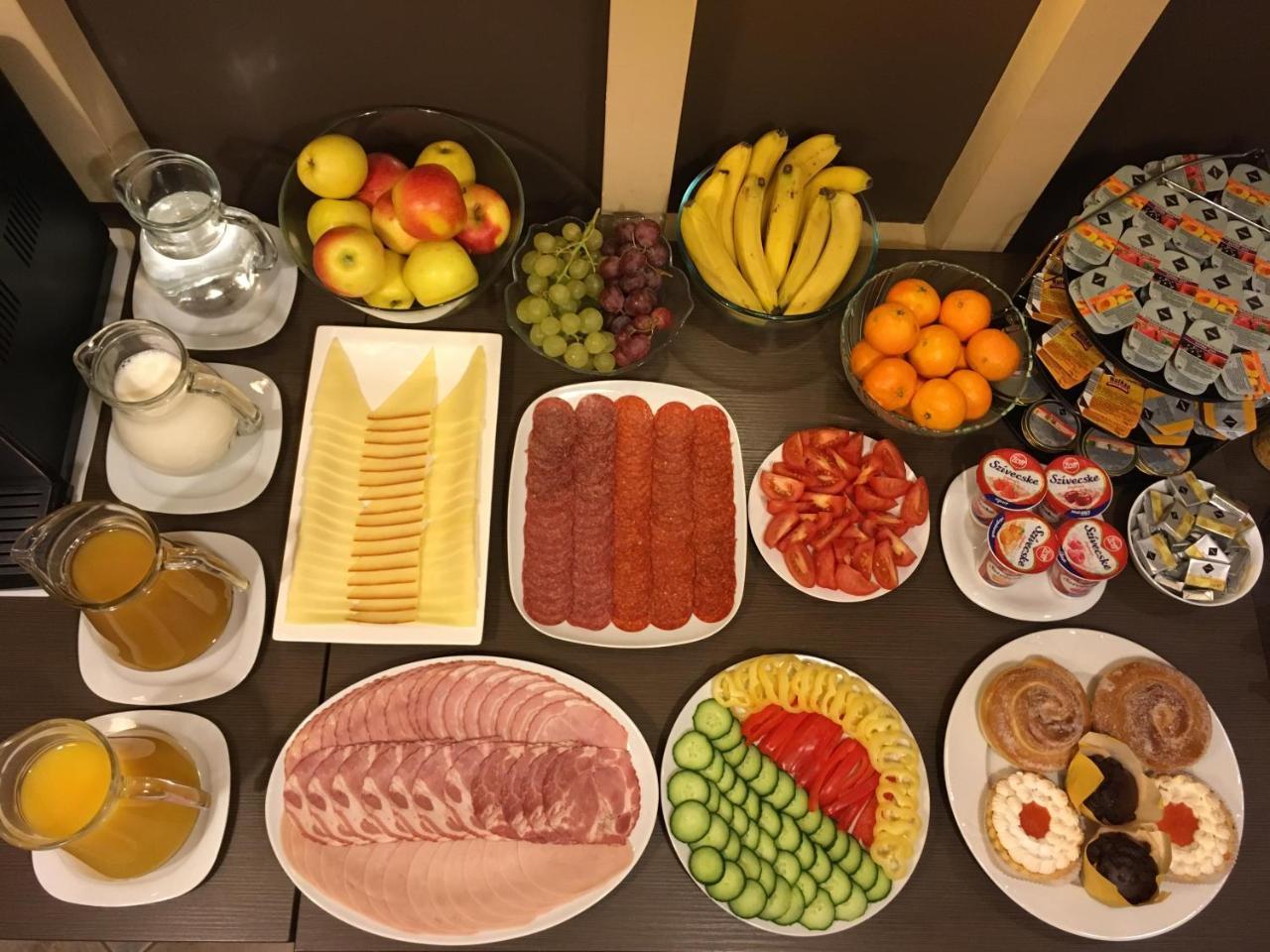 Alfa Hotel Győr Eksteriør billede